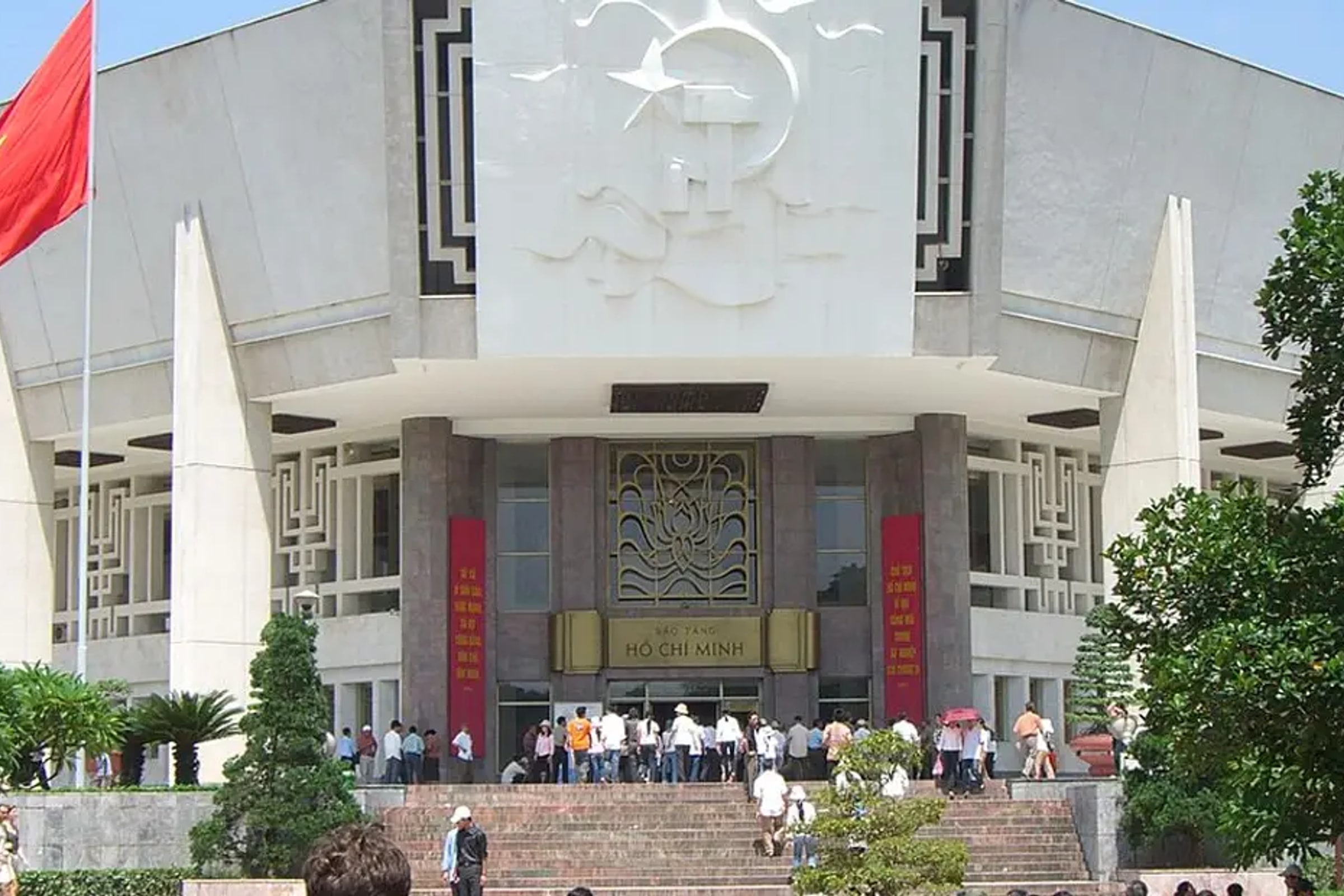 Private Hanoi city tour and water puppet show
